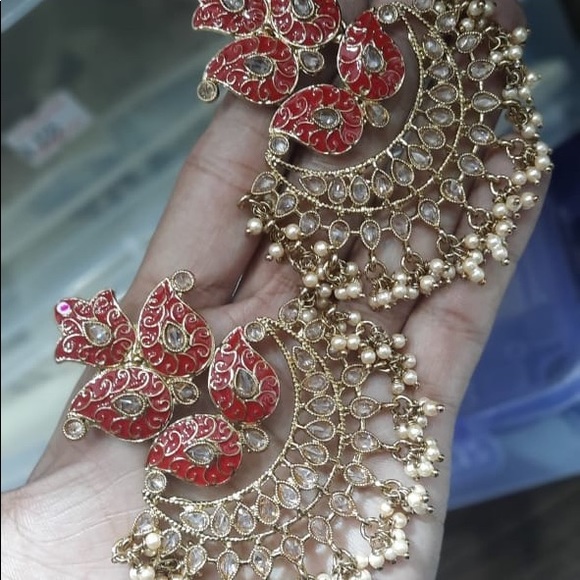 Earrings - Picture 2 of 7